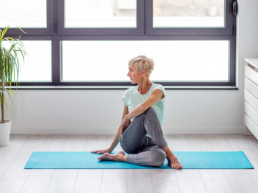 Yoga menopausa - pancia gonfia - Fonte Essenziale